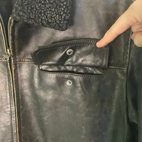 Vintage GAP Men's Distressed Black Leather Aviator Jacket Sherpa Collar Size L - Picture 3 of 13